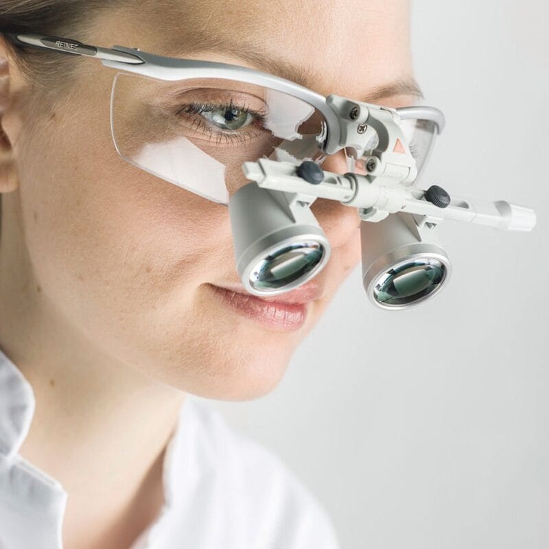 HEINE® HR 2.5x High Resolution Binocular Loupes with (340mm/420mm/520mm) i-View loupe mount ON S - FRAME HEINE® HR 2.5x High Resolution Binocular Loupes with (340mm/420mm/520mm) i-View loupe mount ON S - FRAME