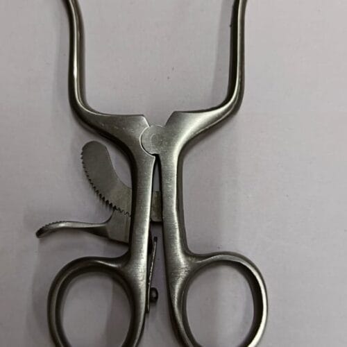 Mastoid Retractor Self- retaining, Curved 2*2 teeth